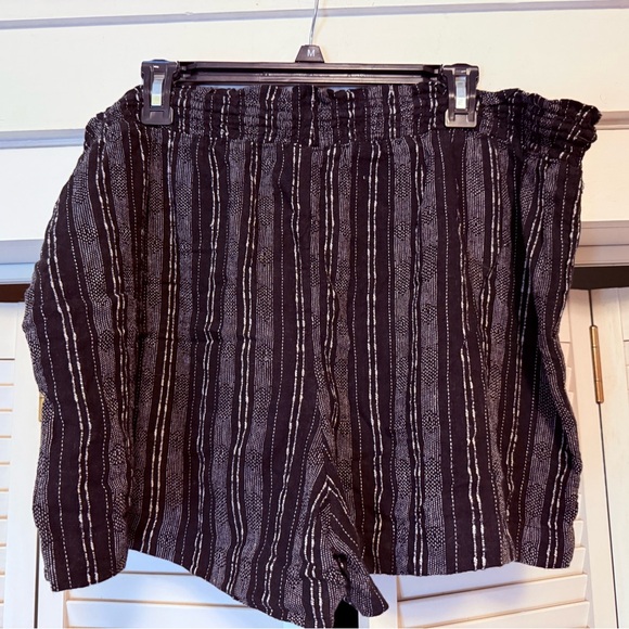 Time and Tru Striped Casual Shorts - Picture 2 of 6